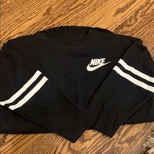 Great condition Medium Nike 3/4 sleeve shirt